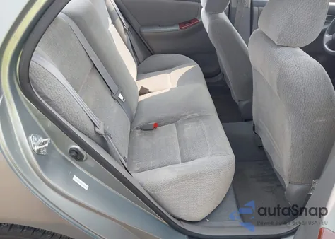 2004 Toyota Corolla Le z USA, uszkodzony, nr VIN 2T1BR32E74C251070